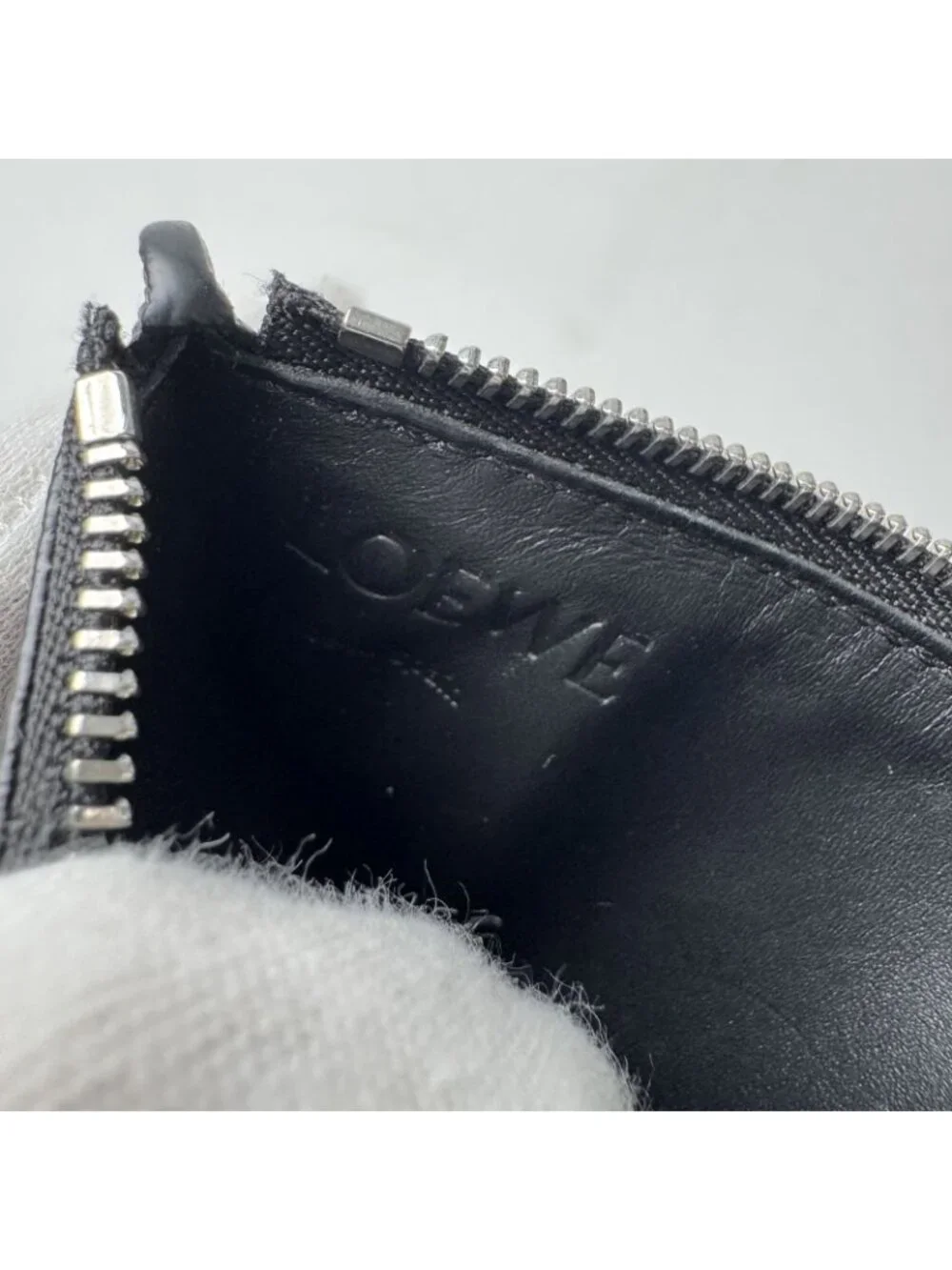 Loewe Anagram L-shaped Zipper Coin Purse Card Case Black